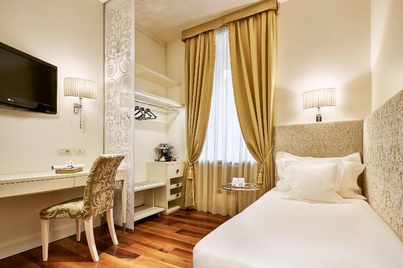 Hotel Vis A Vis 4*