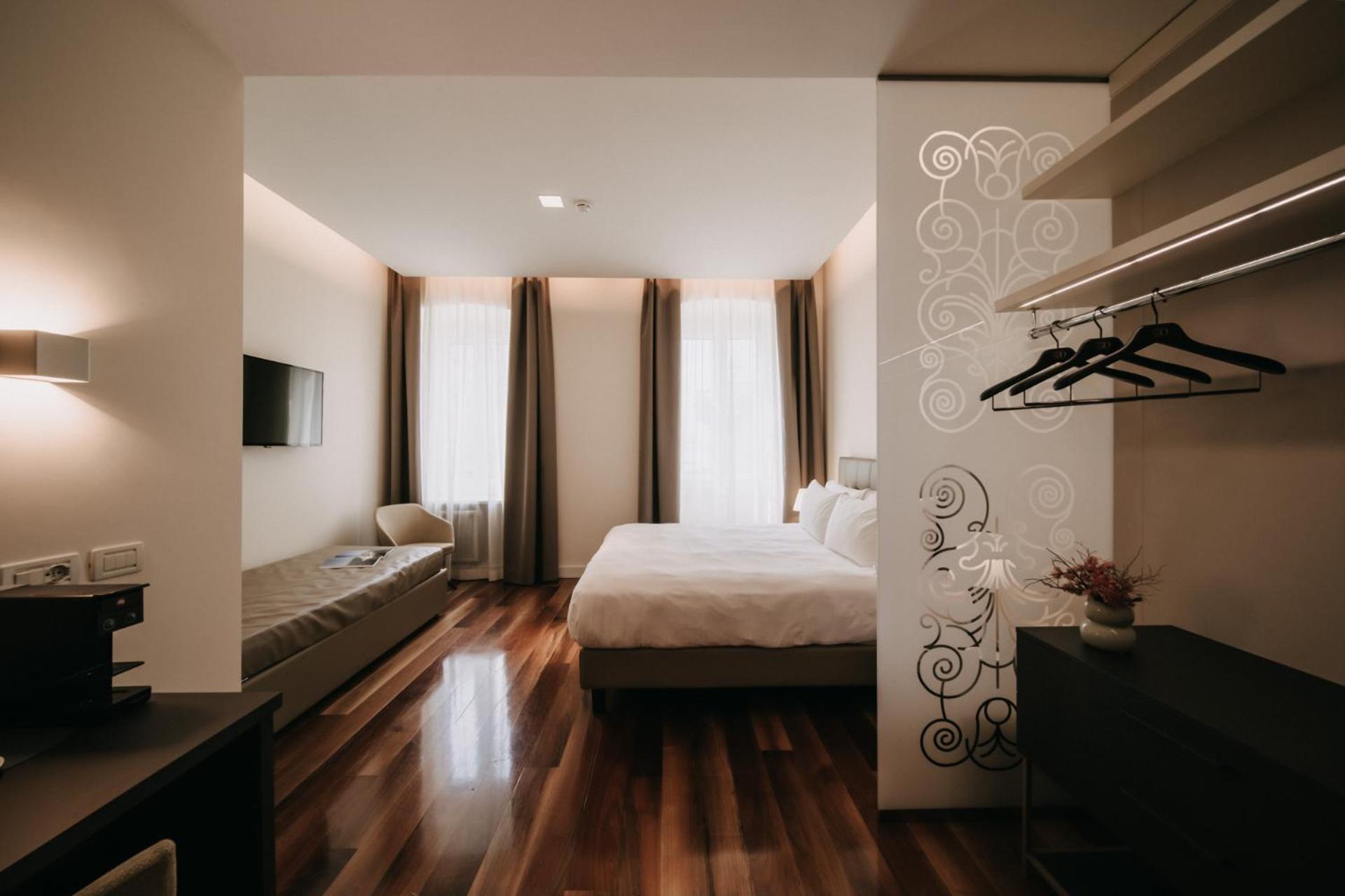 Vis A Vis Hotel Triest